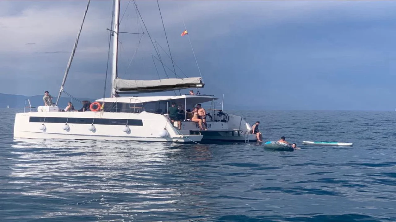 2 Horas Catamarán 30 personas